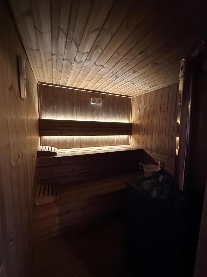 Villa Le Cinema Shiroki Dol Eksteriør bilde